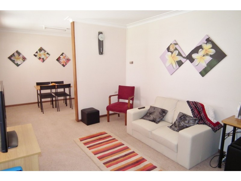 10 Noorla Street, Griffith NSW 2680