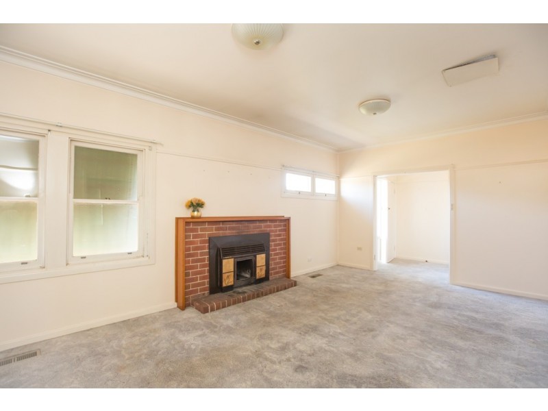 15 Hay Road, Darlington Point NSW 2706