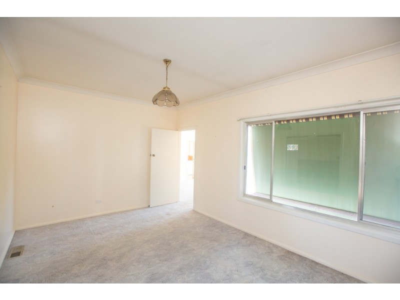 15 Hay Road, Darlington Point NSW 2706