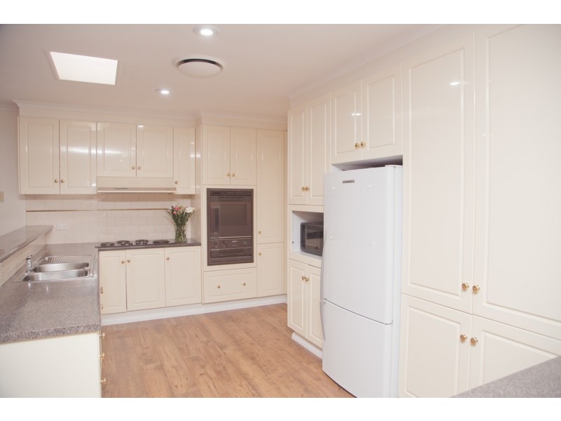 4 Halford Place, Griffith NSW 2680