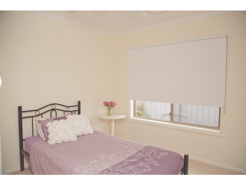 4 Halford Place, Griffith NSW 2680