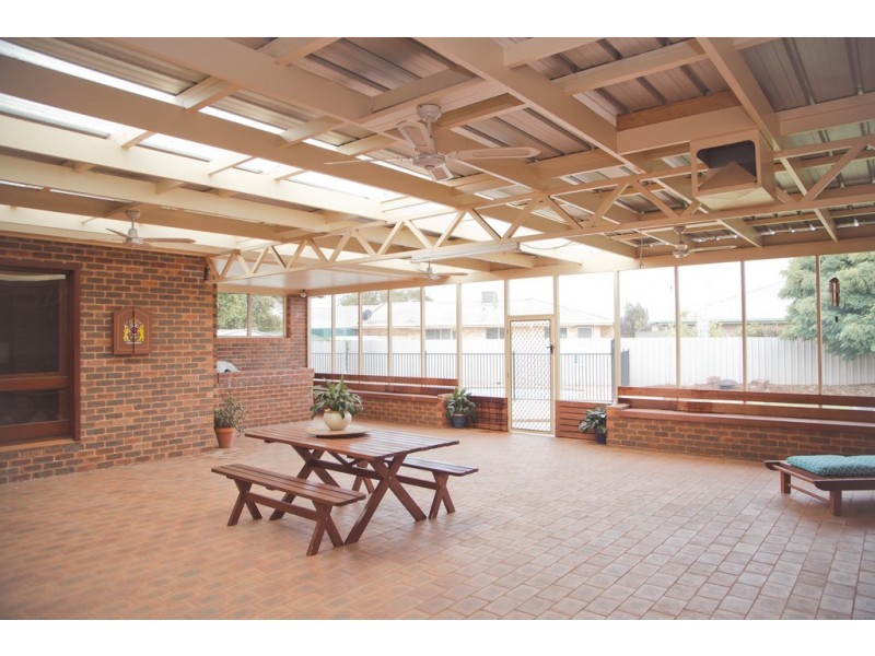 4 Halford Place, Griffith NSW 2680