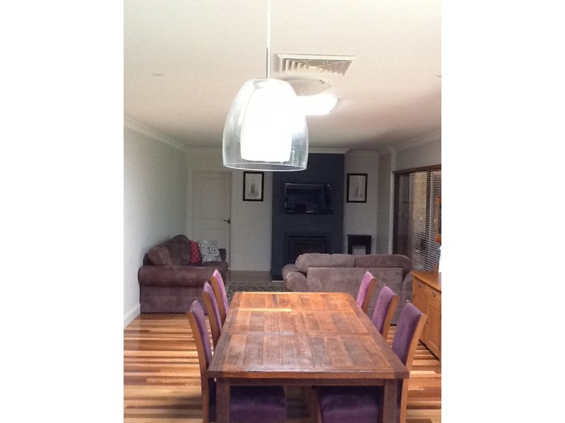 16 Maegraith Place, Lake Wyangan NSW 2680