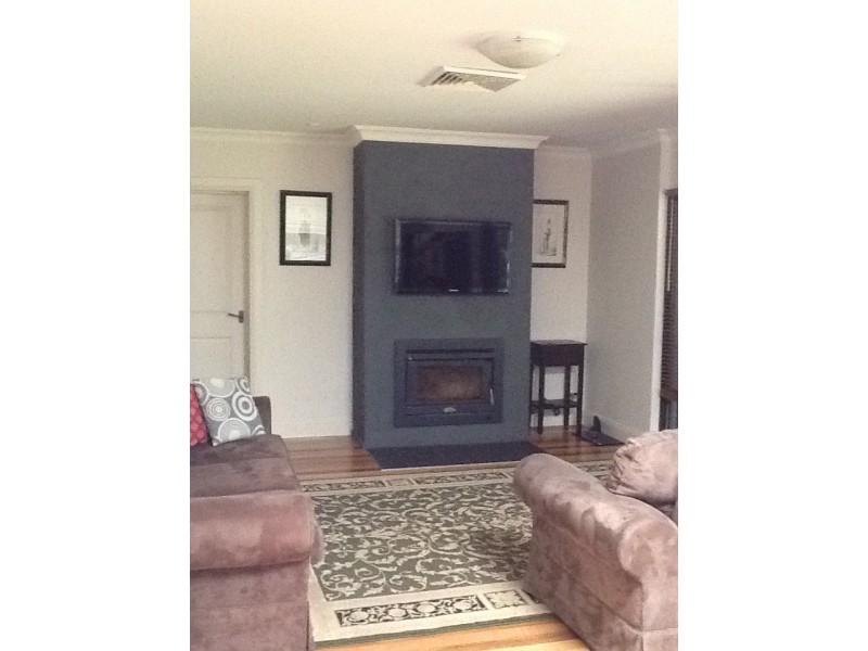 16 Maegraith Place, Lake Wyangan NSW 2680