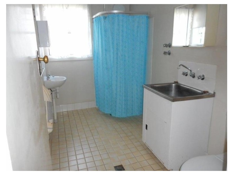 18 Florence Street, Hillston NSW 2675