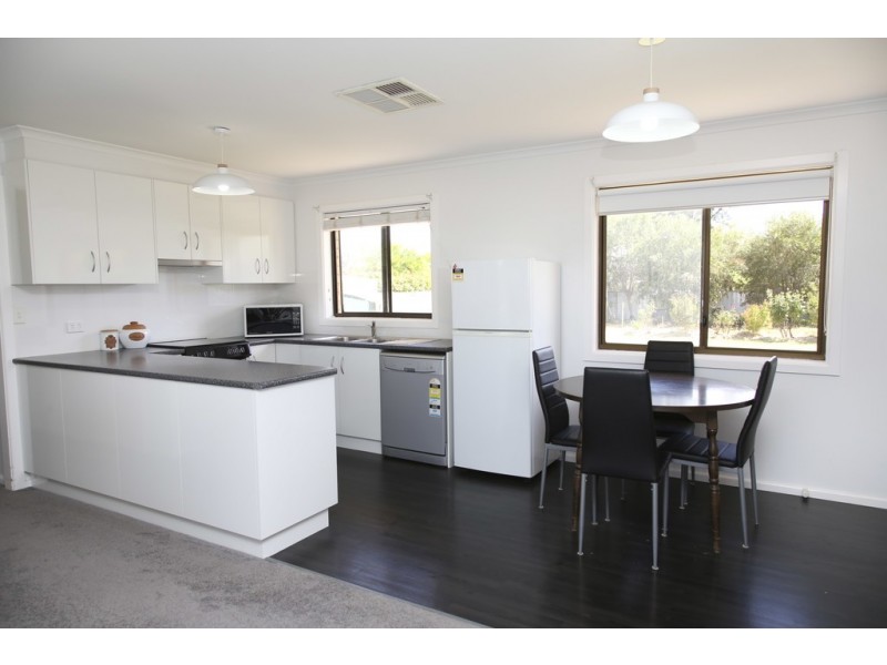 19 Henry Street, Yenda NSW 2681