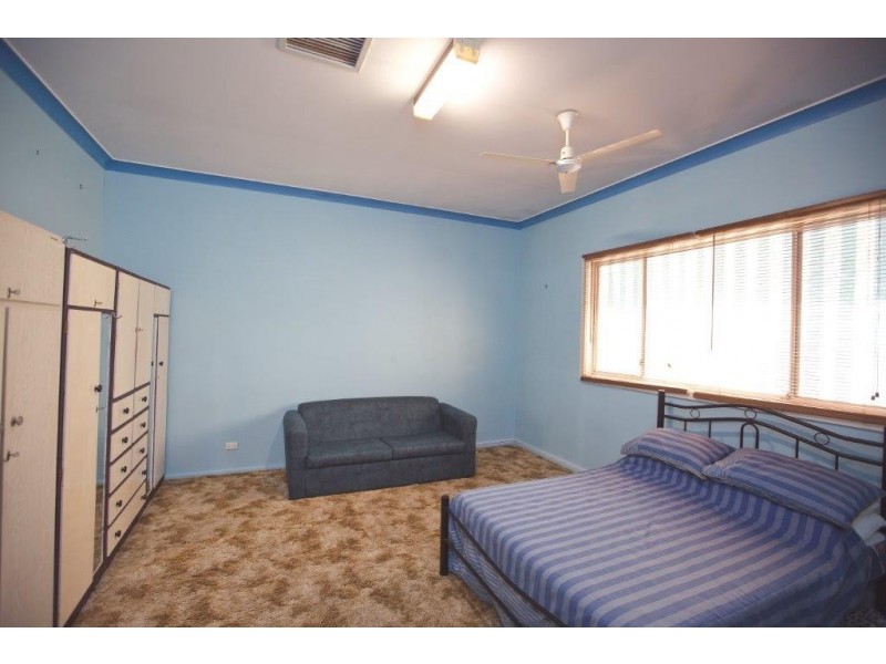15 Kooba Street, Griffith NSW 2680