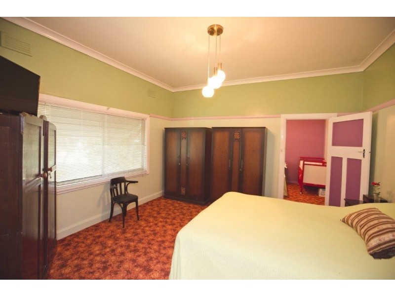 15 Kooba Street, Griffith NSW 2680