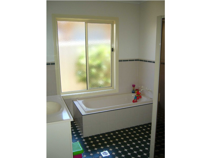 34 Robertson Street, Griffith NSW 2680