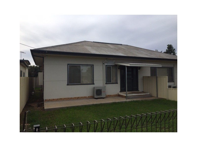 2/21 Erskine Road, Griffith NSW 2680