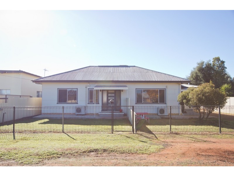 2/21 Erskine Road, Griffith NSW 2680