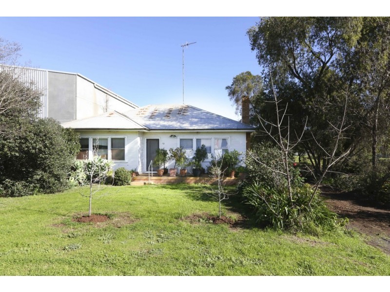 10 Harris Road, Griffith NSW 2680