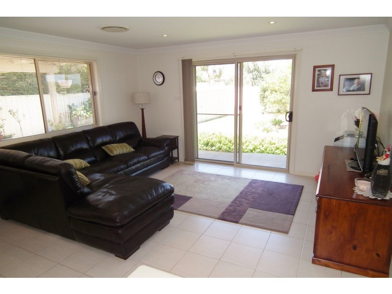 9 Simona Close, Griffith NSW 2680