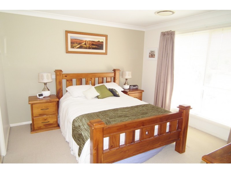 9 Simona Close, Griffith NSW 2680