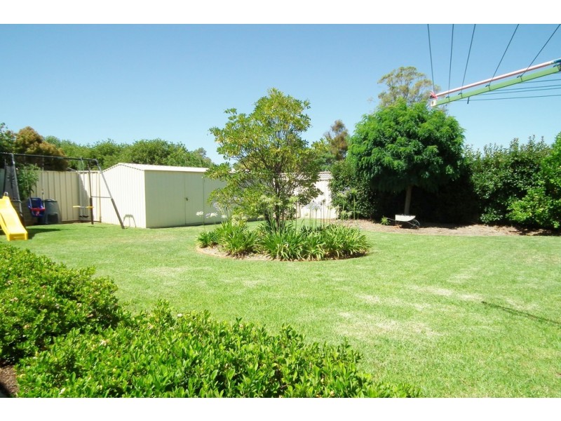 9 Simona Close, Griffith NSW 2680