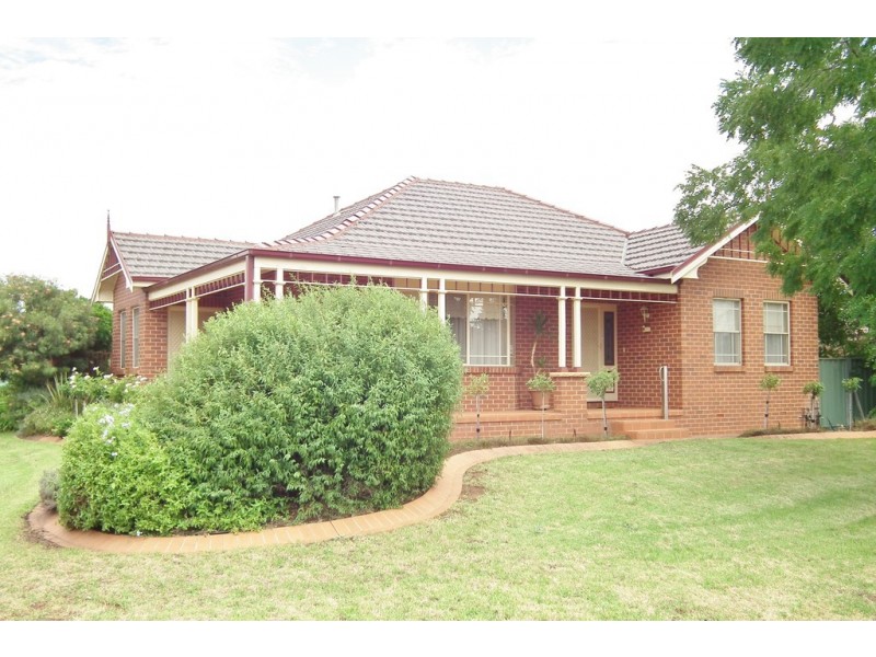 1 Aidan Close, Griffith NSW 2680