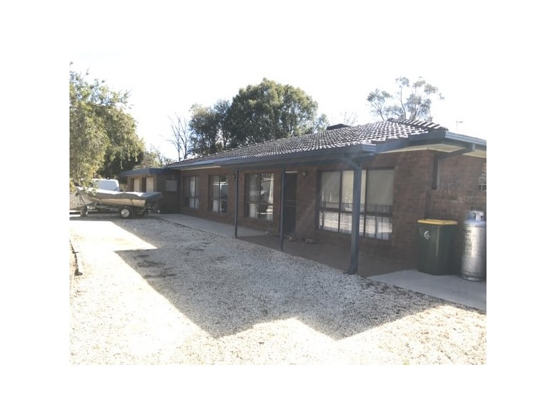 3 Robin Crescent, Coleambally NSW 2707