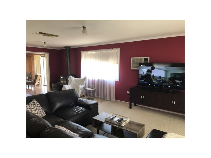 3 Robin Crescent, Coleambally NSW 2707