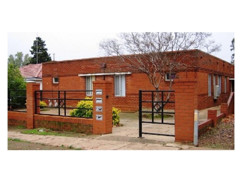 2/7 Kookora, Griffith NSW 2680