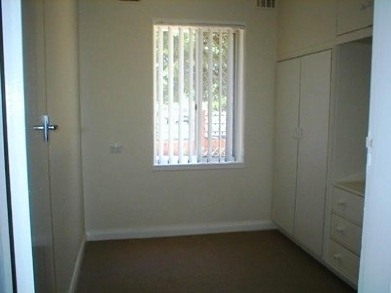 2/7 Kookora, Griffith NSW 2680