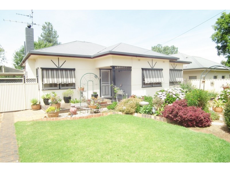 12 Edmondson Avenue, Griffith NSW 2680