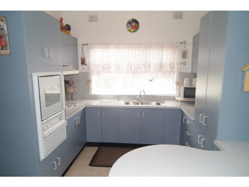 12 Edmondson Avenue, Griffith NSW 2680