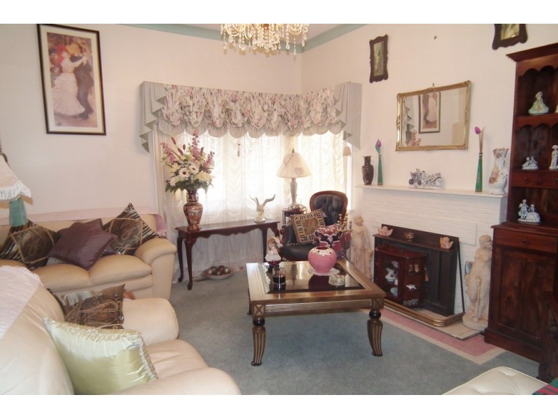 12 Edmondson Avenue, Griffith NSW 2680