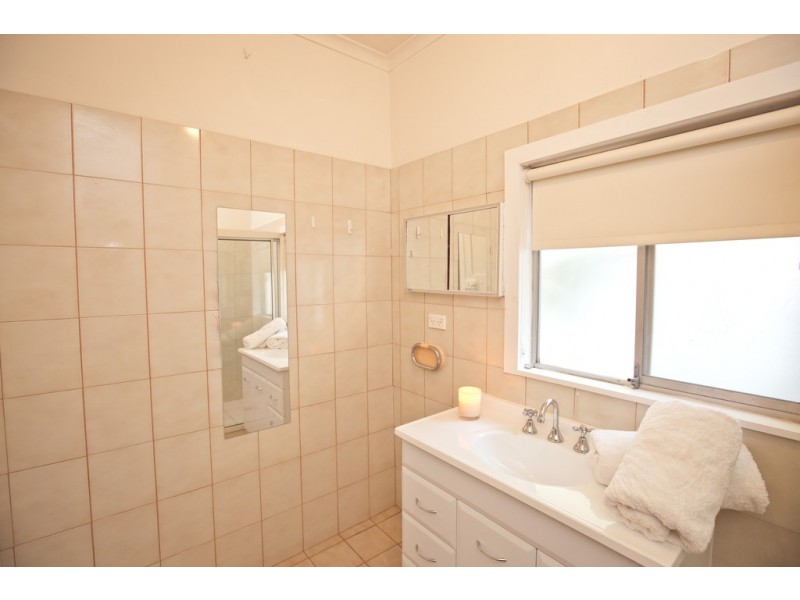 37 Merrigal Street, Griffith NSW 2680