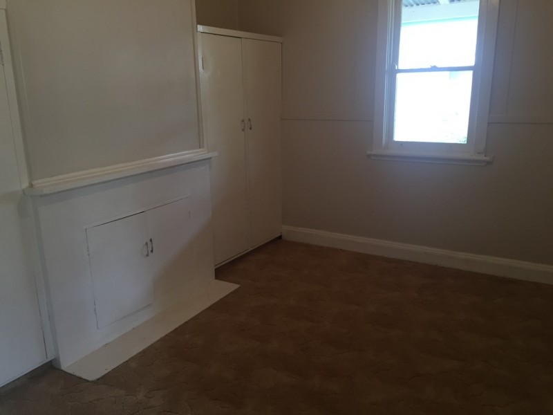 5 Florence Street, Hillston NSW 2675