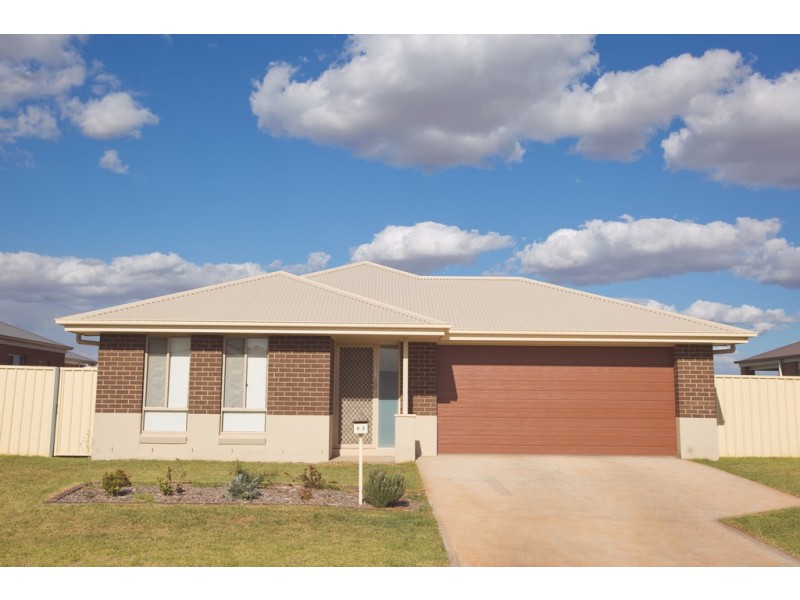 62 Madden Drive, Griffith NSW 2680