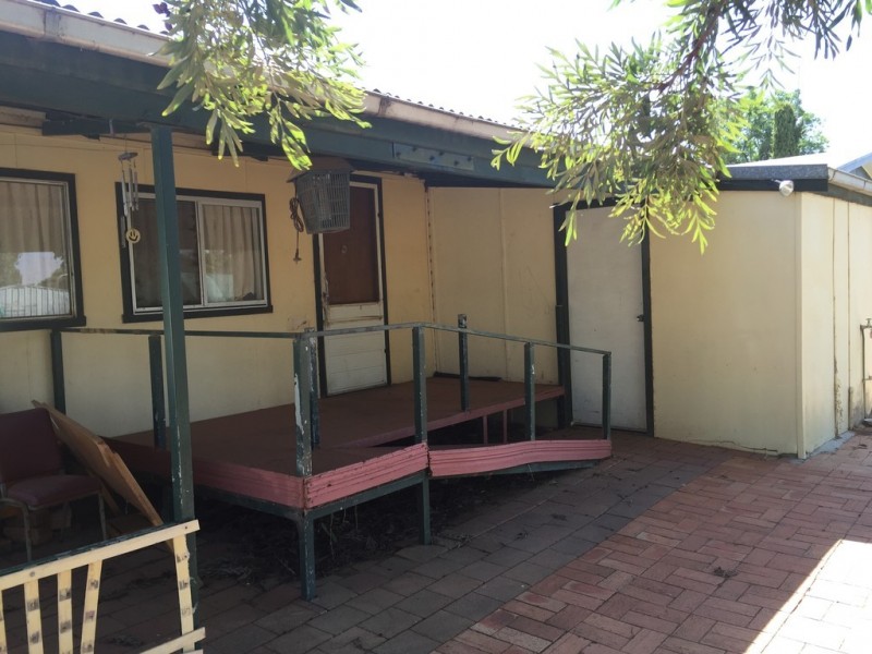 40 Byron Street, Hillston NSW 2675