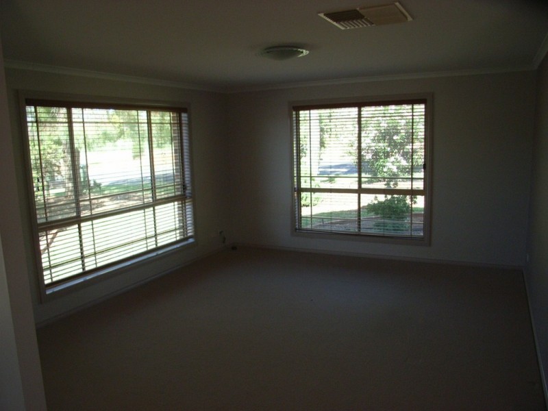 1/15 Robertson Street, Griffith NSW 2680
