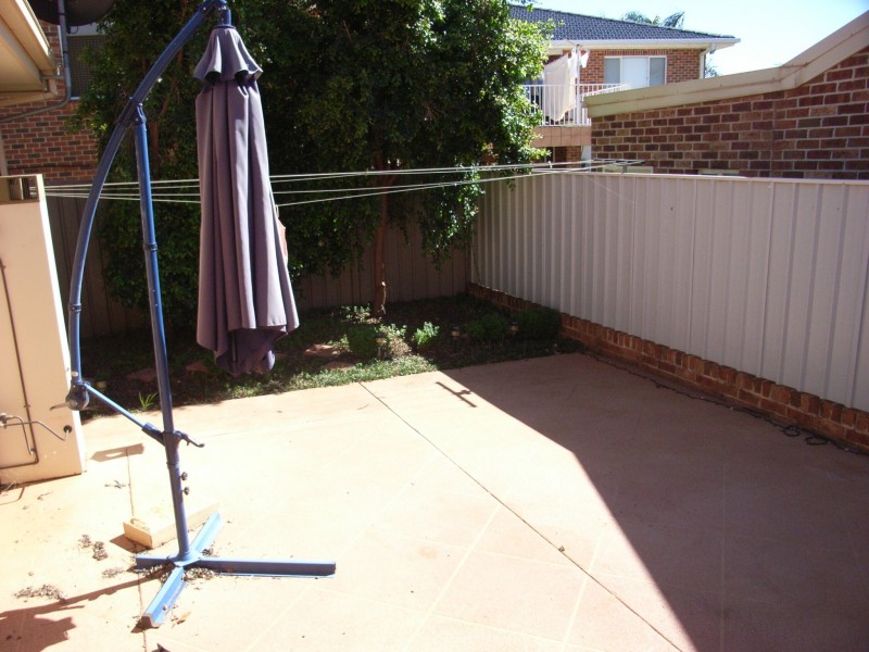 1/15 Robertson Street, Griffith NSW 2680