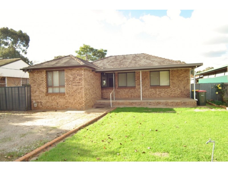 5 Noorla Street, Griffith NSW 2680