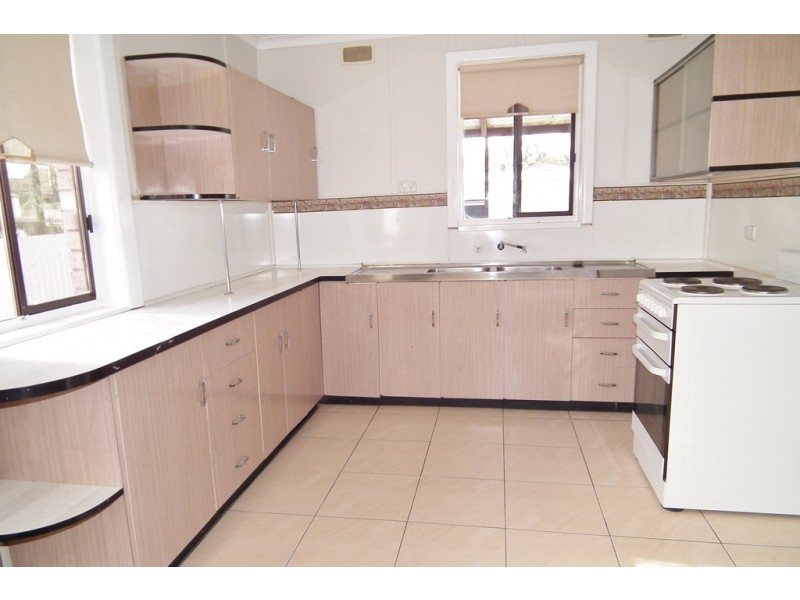 5 Noorla Street, Griffith NSW 2680