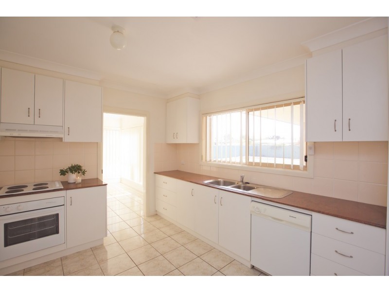 15 Barwidgee Boulevard, Darlington Point NSW 2706