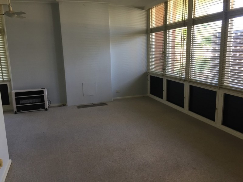 43 Molesworth Street, Hillston NSW 2675