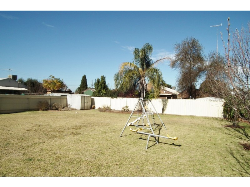 40 Leonard Road, Hanwood NSW 2680