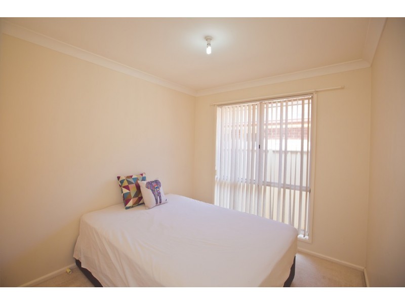 24 Albion Grove Drive, Griffith NSW 2680