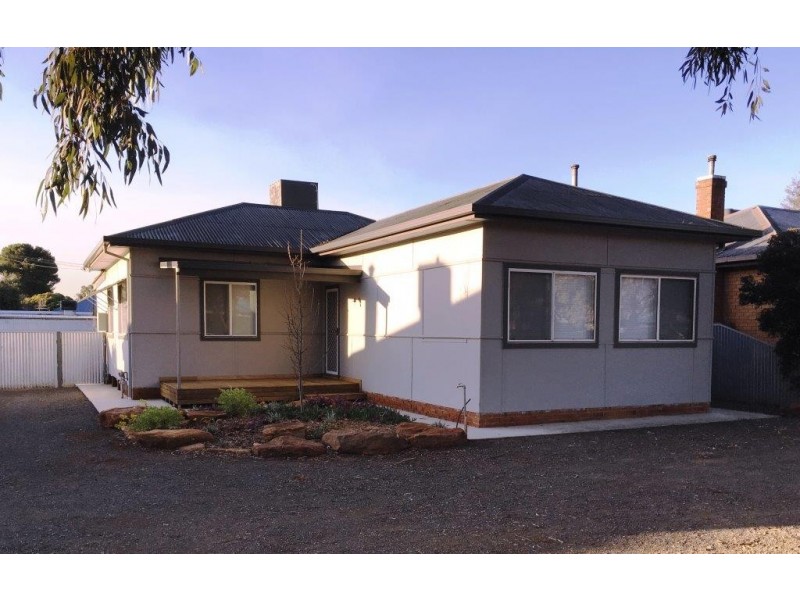 19 GRIFFIN AVENUE, Griffith NSW 2680