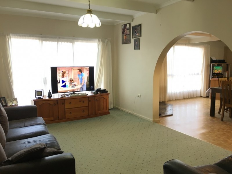 Farm 233 Ross Road, Yoogali NSW 2680