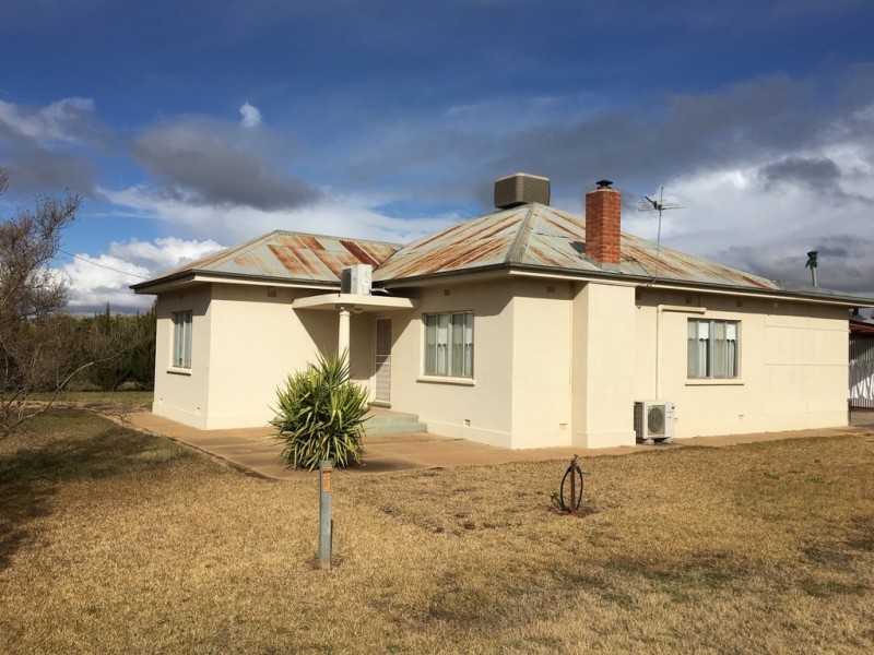 Farm 233 Ross Road, Yoogali NSW 2680