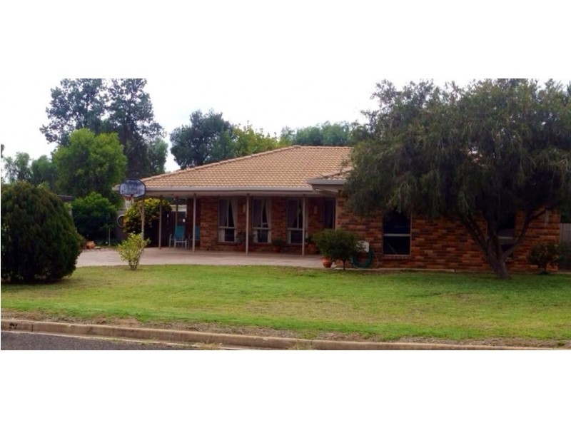 17 Willaroo Street, Coleambally NSW 2707