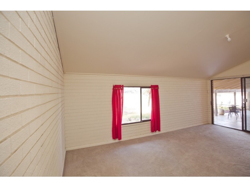 2 Muir Place, Griffith NSW 2680