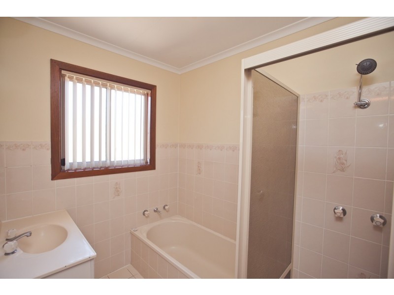 32 Demamiel Street, Darlington Point NSW 2706