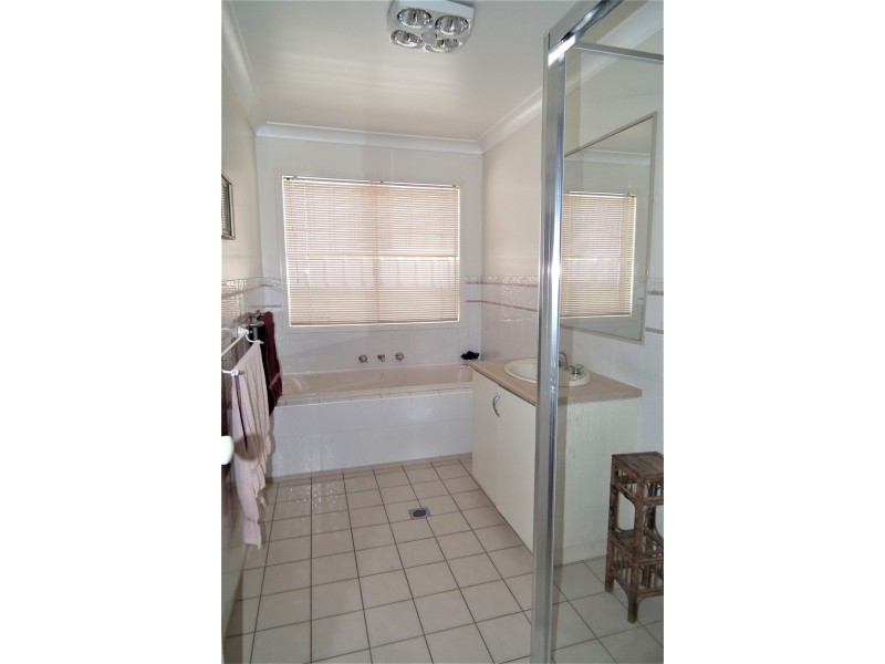 22 Pauling Street, Griffith NSW 2680