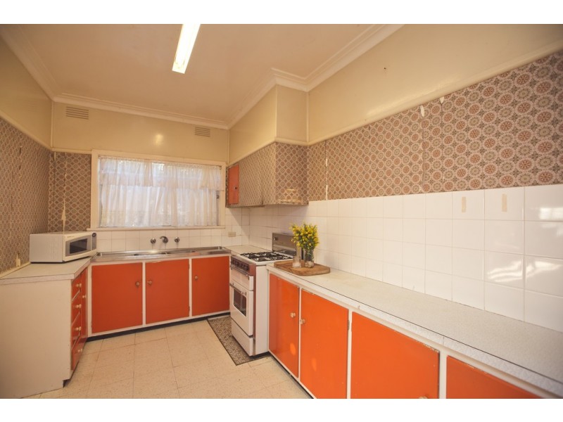 9 Ross Crescent, Griffith NSW 2680