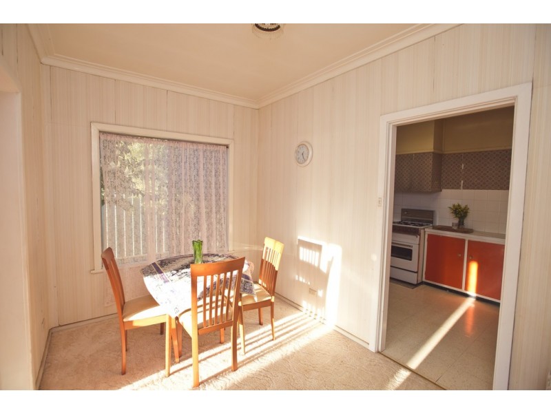 9 Ross Crescent, Griffith NSW 2680