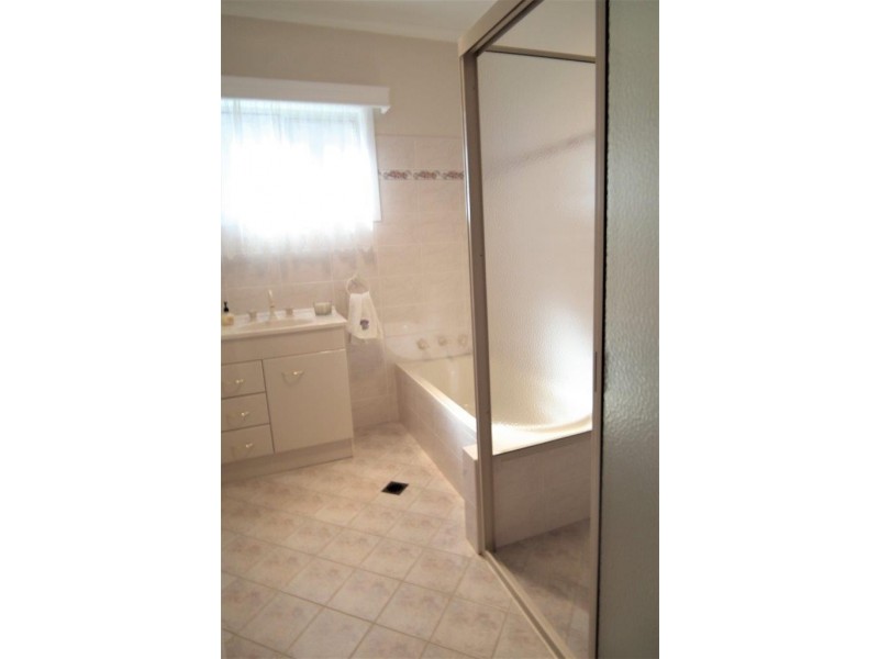 43 Noorilla Street, Griffith NSW 2680