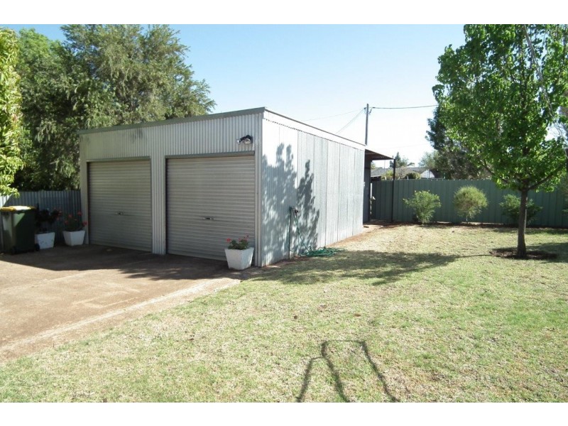 43 Noorilla Street, Griffith NSW 2680